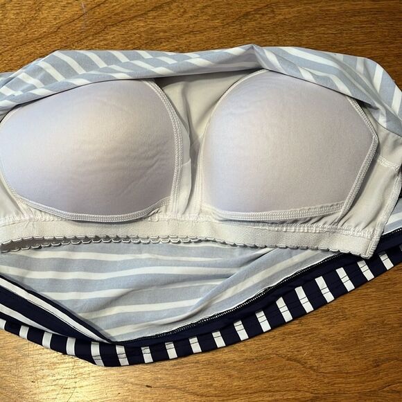 Lands' End Asymmetrical Blue and White Swim Tank - Picture 5 of 6